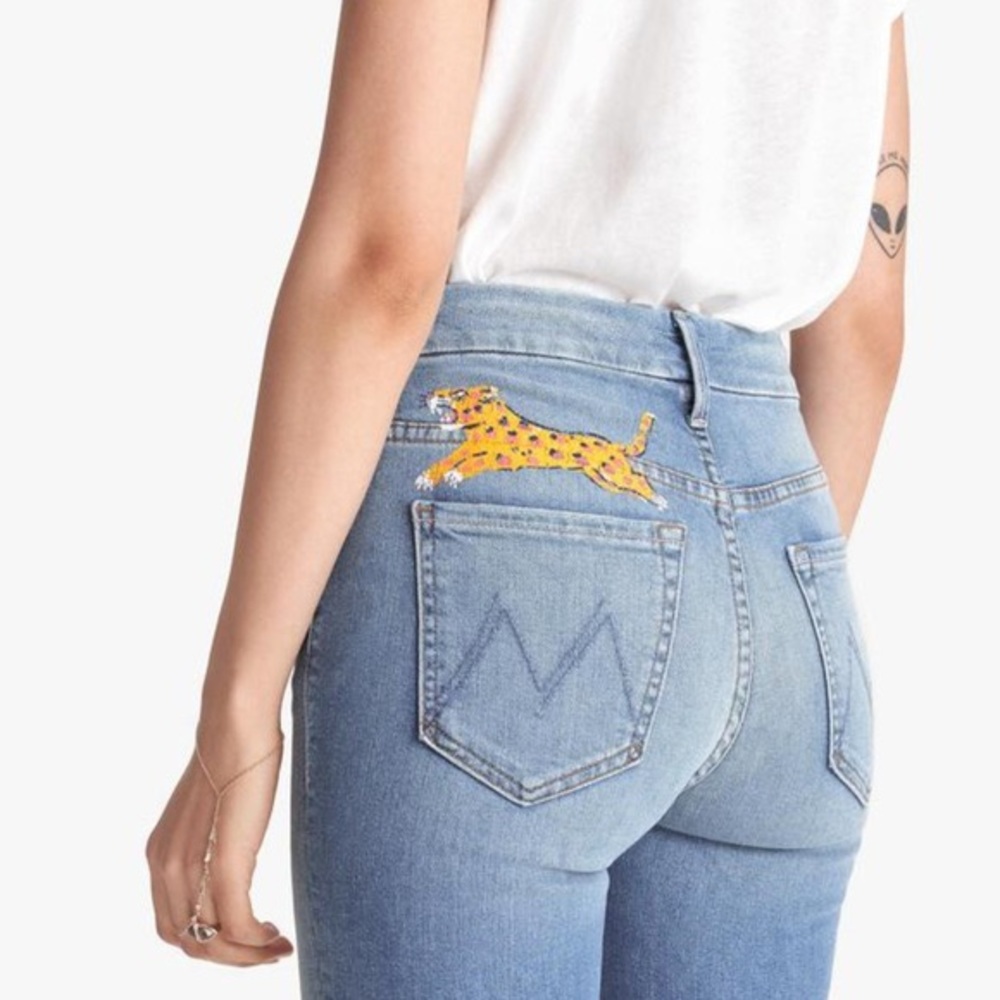 Mother High Waisted Looker Ankle Fray 29